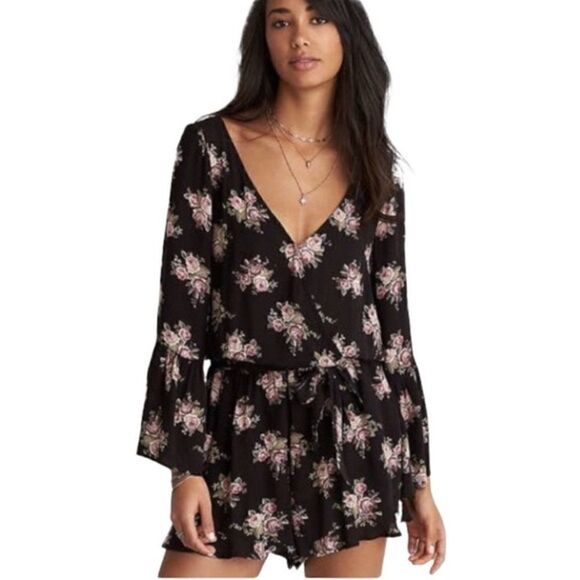 3/$20 American Eagle Black Floral Romper w/Long Bell Sleeve & Deep V-Neck (XXS) - Picture 1 of 16